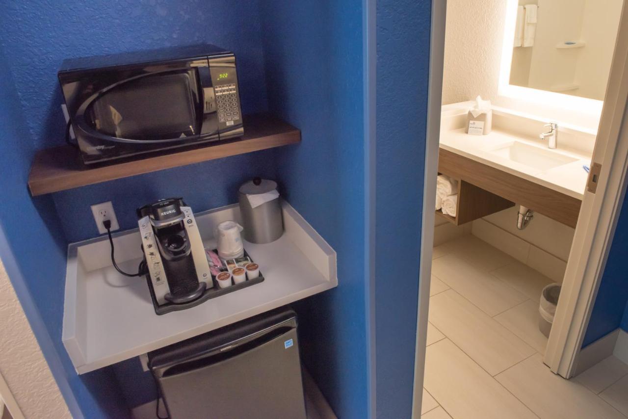 Holiday Inn Express & Suites - Merrillville By Ihg Екстериор снимка